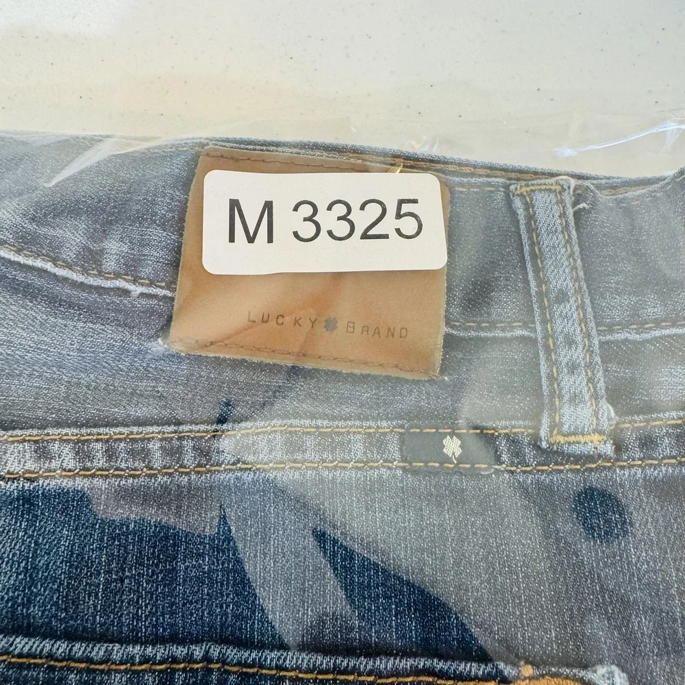 Lucky Brand 121 Heritage Slim Bermuda Shorts Mens 34 Blue Denim Raw Hem
